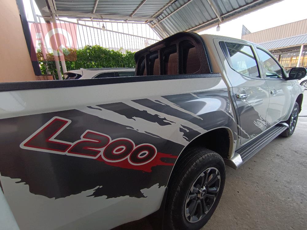 ميتسوبيشي L200